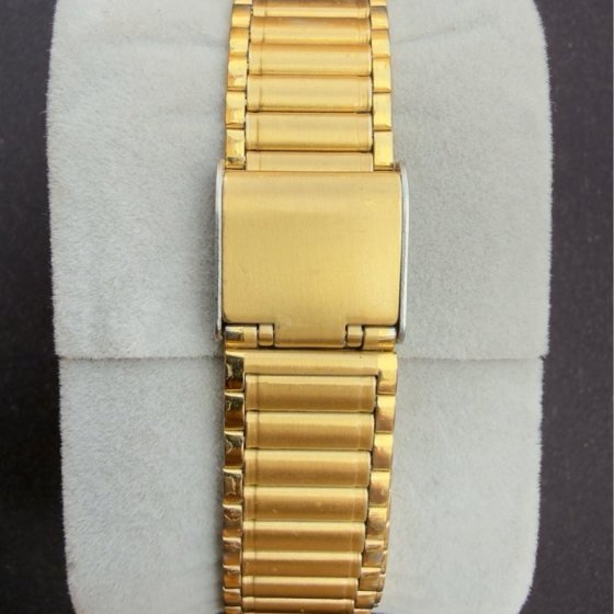 Seiko 5 automático vintage negro y dorado 7S26-057